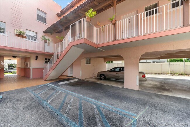 29 Santillane Ave in Coral Gables, FL - Building Photo - Building Photo