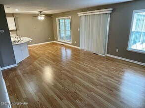 11901 Anoka Ct in Louisville, KY - Building Photo - Building Photo