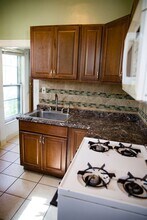 524 SE 8th Ave, Unit 1 in Minneapolis, MN - Building Photo - Building Photo