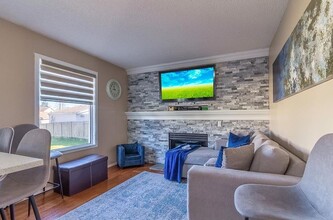 151 Applefield Close SE in Calgary, AB - Building Photo - Building Photo