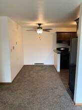 7911 60th Ave in Kenosha, WI - Building Photo - Building Photo