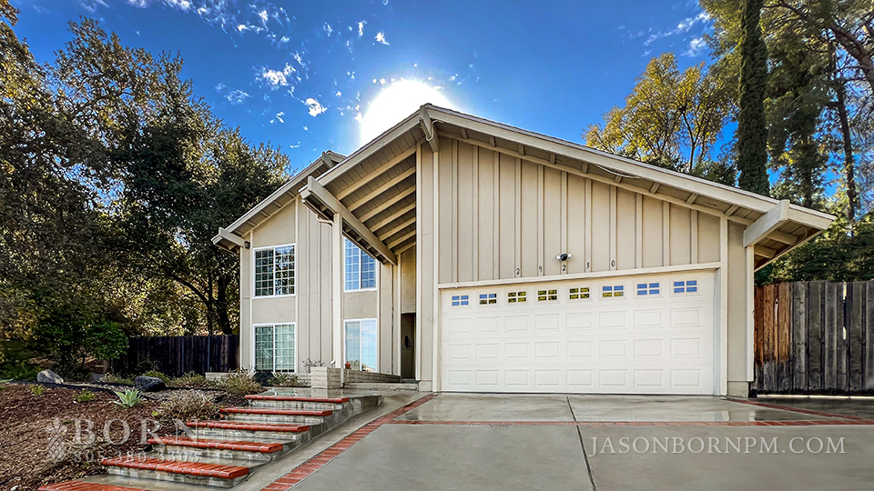 29230 Hillrise Dr in Agoura Hills, CA - Foto de edificio