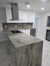 5651 SW 109th Ct in Miami, FL - Building Photo - Building Photo