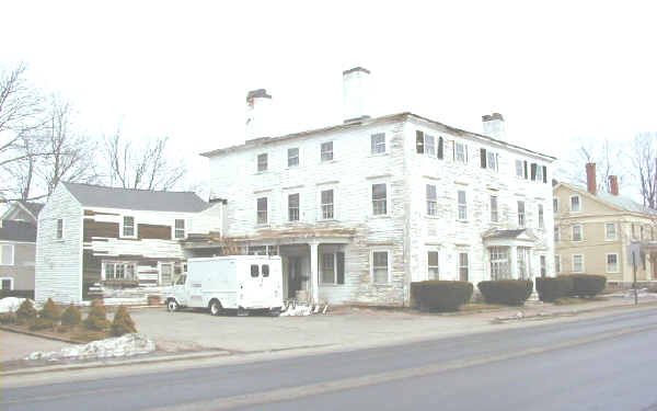 148 High St in Newburyport, MA - Foto de edificio - Building Photo