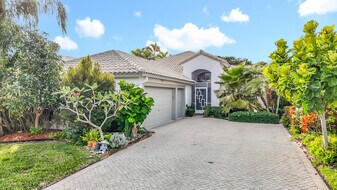 11853 Fountainside Cir in Boynton Beach, FL - Building Photo