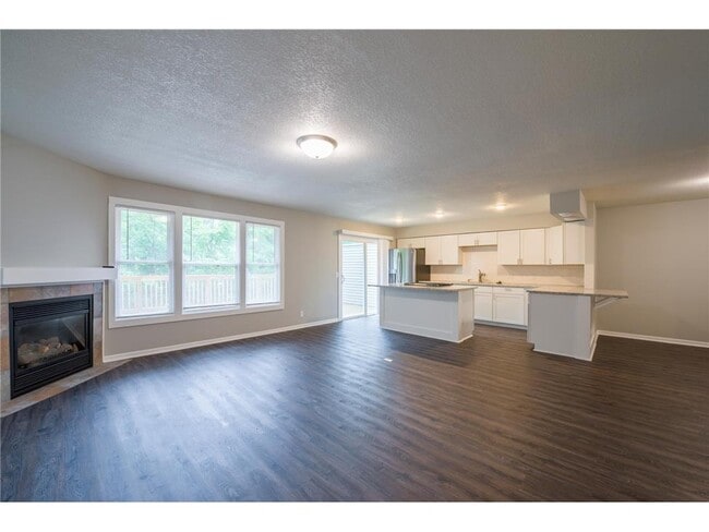 5590 Timber Ln in Shorewood, MN - Foto de edificio - Building Photo