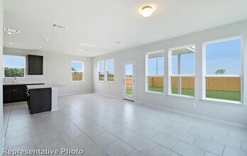 202 Insider Loop in Elgin, TX - Building Photo - Building Photo