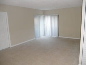 1856 Fairview Villas Dr in West Palm Beach, FL - Building Photo - Building Photo