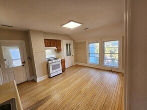 5050 N Long Ave, Unit 2- Second floor in Chicago, IL - Building Photo - Building Photo