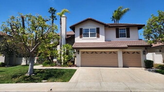 2295 Orchard View Ln in Escondido, CA - Building Photo
