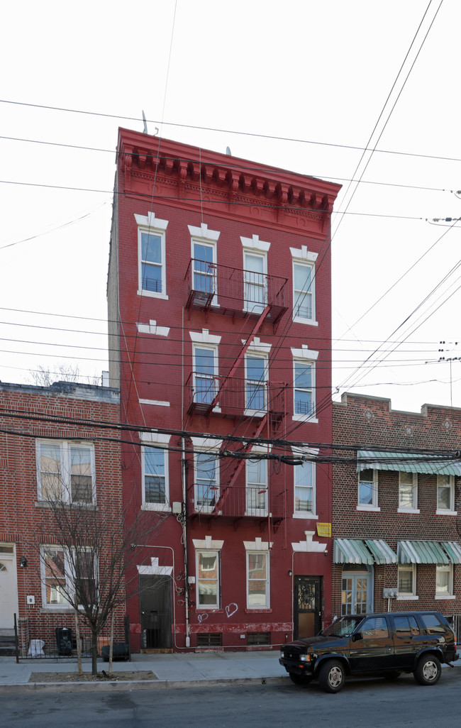 3608 Holland Ave in Bronx, NY - Foto de edificio - Building Photo