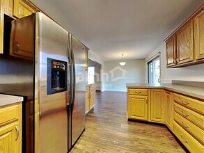6872 Sun Ridge Dr in Waynesville, OH - Foto de edificio - Building Photo
