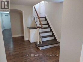 2587 Burslem Rd in Mississauga, ON - Building Photo