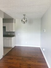 1201 Old Manor Rd in Columbia, SC - Foto de edificio - Building Photo