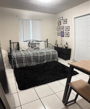 7868 W 34th Ct in Hialeah, FL - Building Photo - Building Photo