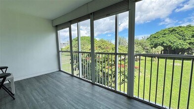 2650 S Course Dr in Pompano Beach, FL - Foto de edificio - Building Photo