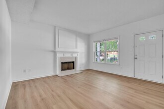 102 Glenlea Ln in Greenville, SC - Building Photo - Building Photo