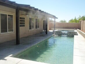 1141 Oro Ridge in Palm Springs, CA - Building Photo - Building Photo