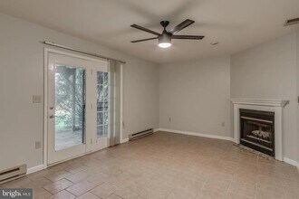 1026 Lindsay Ln in Hagerstown, MD - Building Photo - Building Photo