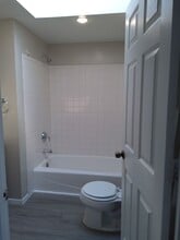 4160 Hollins Ferry Rd in Halethorpe, MD - Building Photo - Building Photo