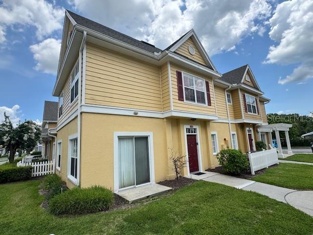 property at 2614 Lodi Cir