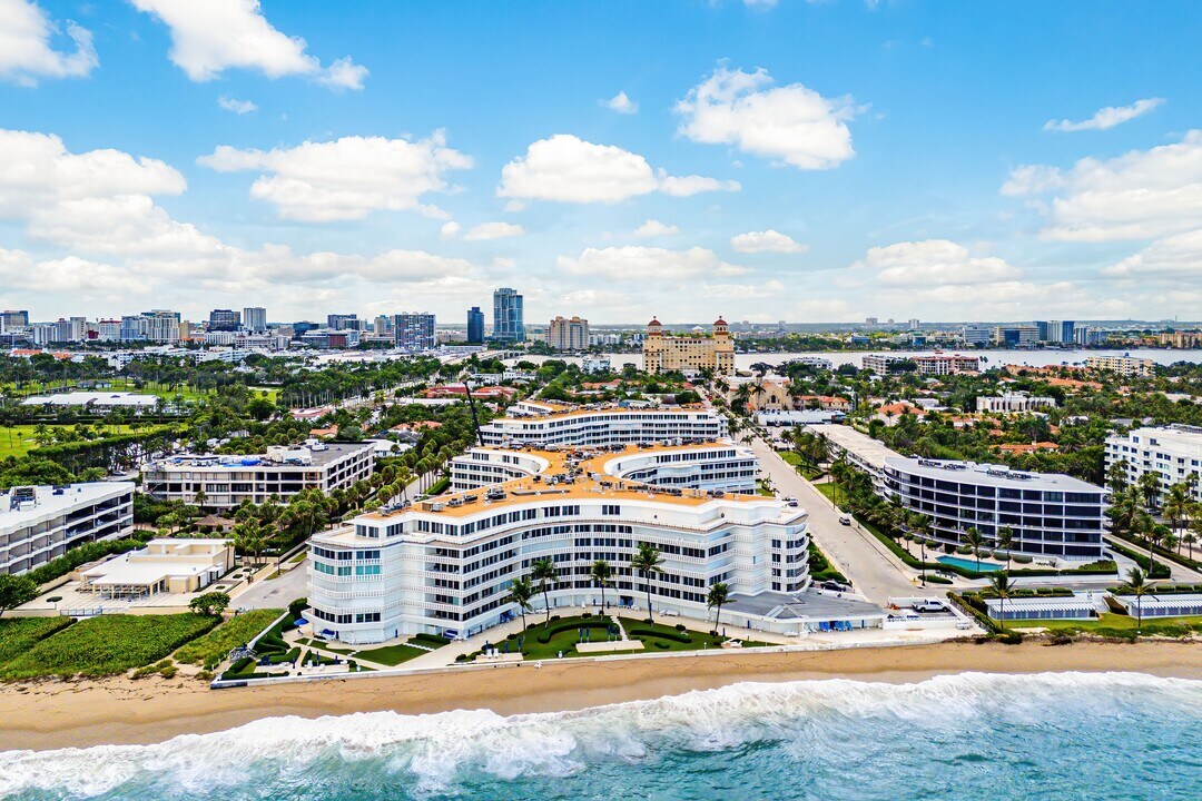 100 Sunrise Ave in Palm Beach, FL - Building Photo