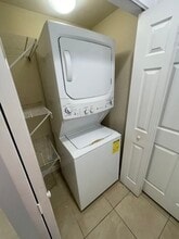 100 SE 36th Ave, Unit 1 in Homestead, FL - Building Photo - Building Photo