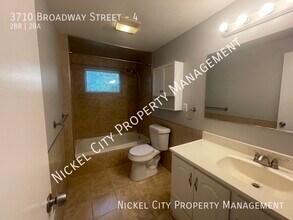 3710 Broadway in Buffalo, NY - Foto de edificio - Building Photo