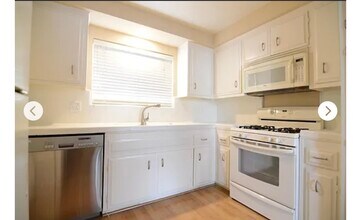 837 Magnolia Ave, Unit 11 in Pasadena, CA - Building Photo - Building Photo