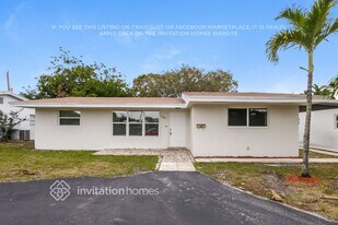 1141 N 66 Terrace, Unit 411 in Hollywood, FL - Building Photo