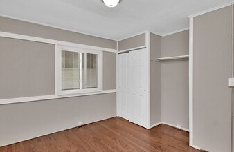 7068 Melrose Ave in University City, MO - Building Photo - Building Photo