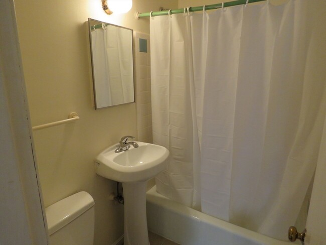 507 Beacon St, Unit 15 in Boston, MA - Building Photo - Building Photo