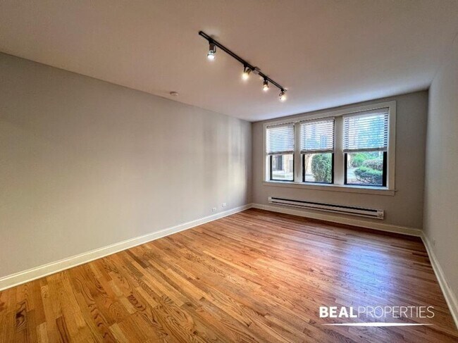 2321 N Rockwell St in Chicago, IL - Building Photo - Building Photo