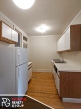 1446 W Byron St, Unit 3902-2 in Chicago, IL - Building Photo - Building Photo