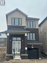 466 Gillespie St in Woodstock, ON - Building Photo