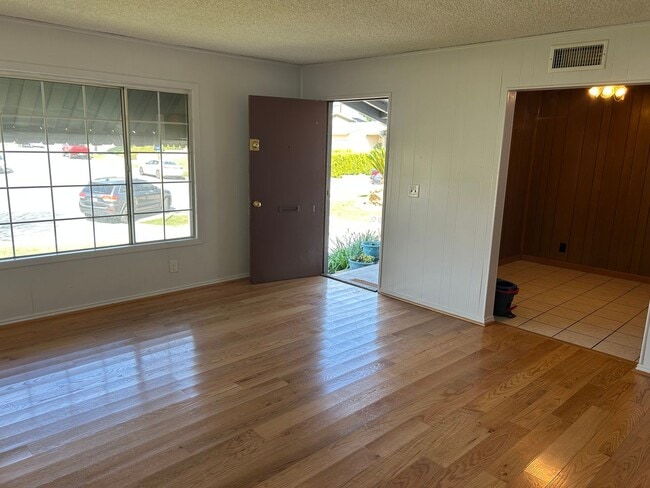 1846 E Linfield St in Glendora, CA - Building Photo - Building Photo