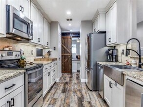 1454 Lochspring Dr in Rockwall, TX - Building Photo - Building Photo