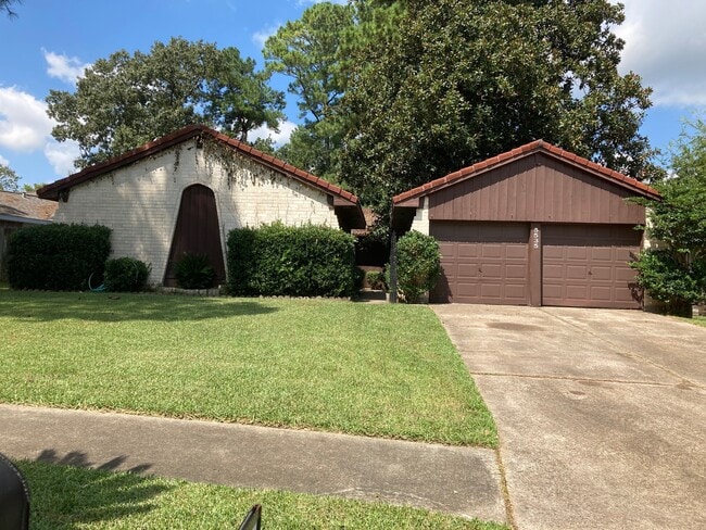 property at 5535 Ashgate Dr
