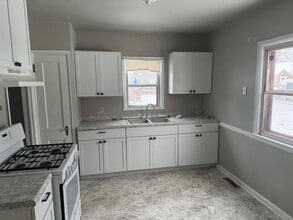 5330 N Girard Ave in Minneapolis, MN - Building Photo - Building Photo