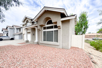 906 E Annette Dr in Phoenix, AZ - Foto de edificio - Building Photo