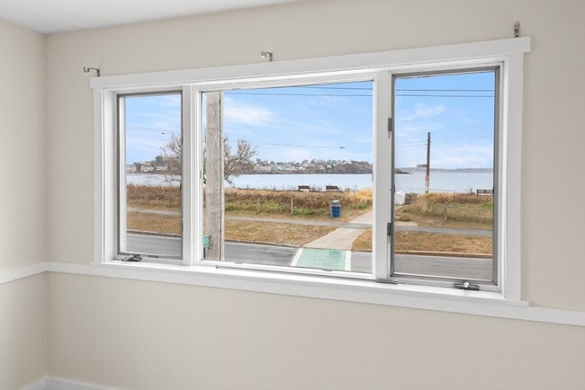 147 Nahant Rd in Nahant, MA - Building Photo - Building Photo