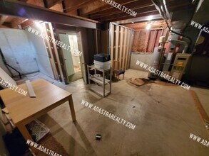 11006 W 76th St in Overland Park, KS - Building Photo - Building Photo