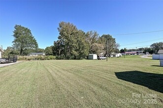 411 Elizabeth Ave in Shelby, NC - Building Photo - Building Photo