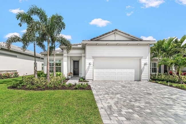 12325 Frontline Ln in Palm Beach Gardens, FL - Foto de edificio - Building Photo