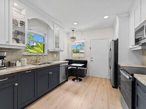 201 Flagler Dr in Miami Springs, FL - Building Photo - Building Photo