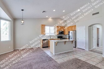 286 W Azmataz Rd in Tucson, AZ - Building Photo - Building Photo