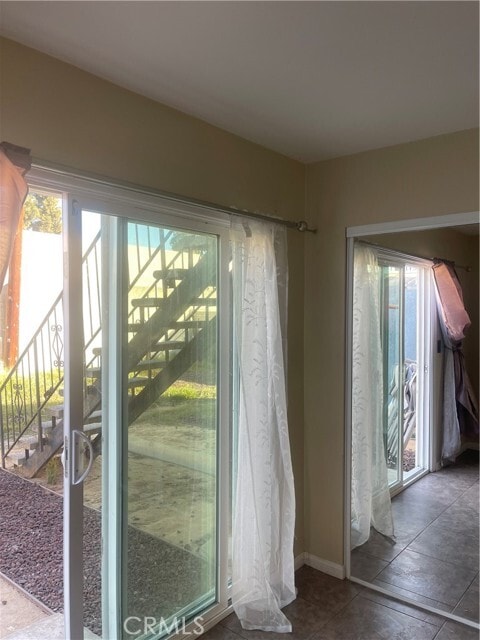 4435 E 60th St in Maywood, CA - Foto de edificio - Building Photo