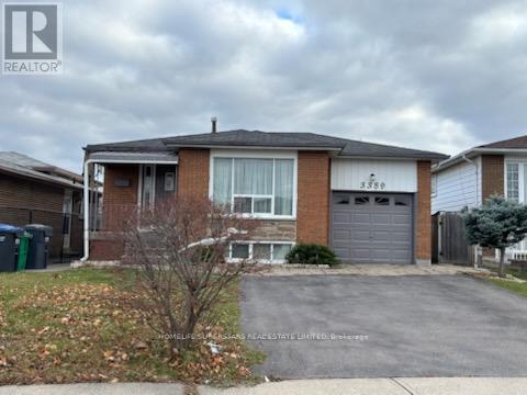 3389 Monica Dr in Mississauga, ON - Building Photo