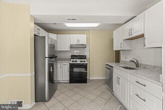 326 E Rambo St in Bridgeport, PA - Building Photo - Building Photo