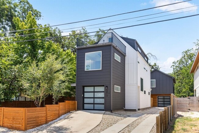 property at 2813 Prado St